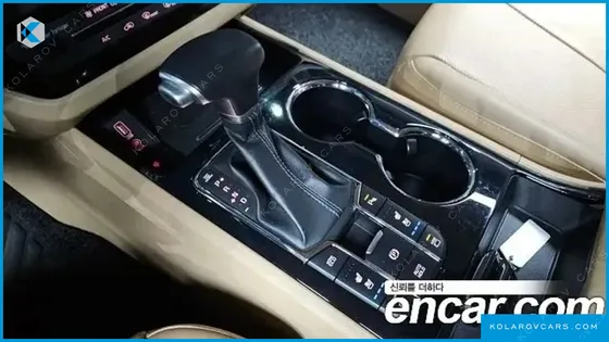 KIA CARNIVAL 7-SEATER LIMOUSINE