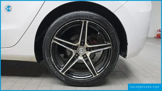 HYUNDAI I30 DIESEL 1.6 VGT EXTREME