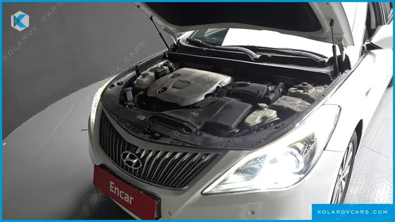 HYUNDAI GRANDEUR PREMIUM COLLECTION