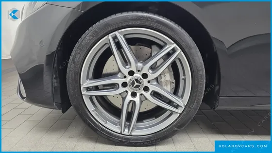 MERCEDES E-CLASS E300 4MATIC AMG LINE