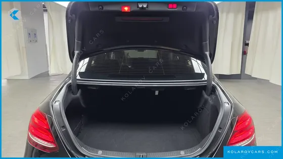 MERCEDES E-CLASS E300 4MATIC AMG LINE