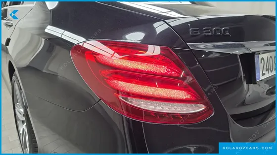 MERCEDES E-CLASS E300 4MATIC AMG LINE