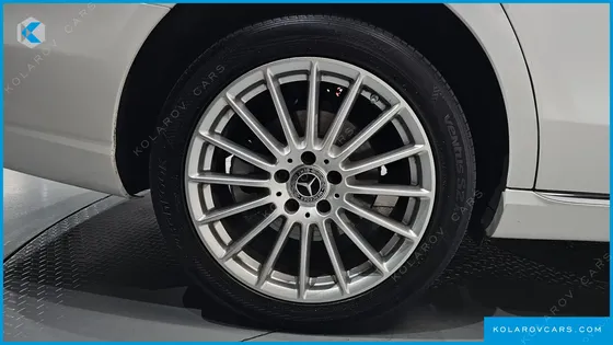 MERCEDES E-CLASS E220D 4MATIC EXCLUSIVE