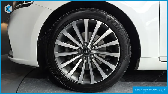 KIA K7 3.0 LPI LUXURY (RENTAL CAR)