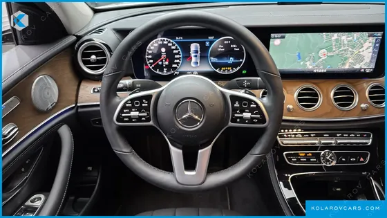 MERCEDES E-CLASS E300 4MATIC EXCLUSIVE