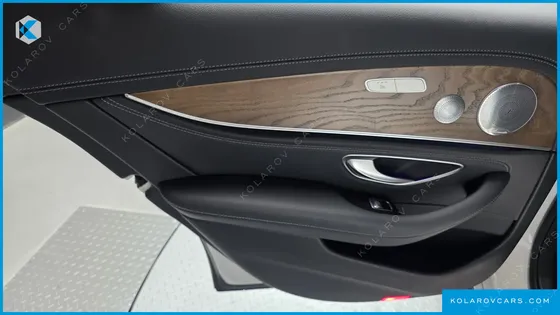 MERCEDES E-CLASS E300 4MATIC EXCLUSIVE
