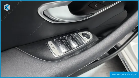 MERCEDES E-CLASS E300 4MATIC EXCLUSIVE