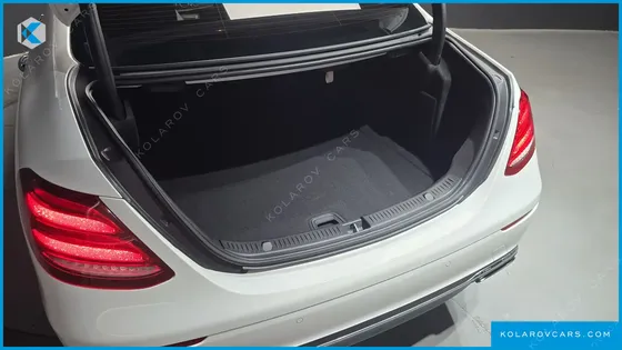 MERCEDES E-CLASS E300 4MATIC EXCLUSIVE