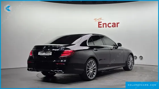 MERCEDES E-CLASS E300 4MATIC AMG LINE
