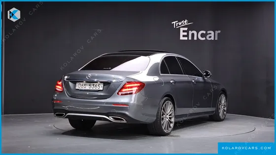 MERCEDES E-CLASS E300 4MATIC AMG LINE