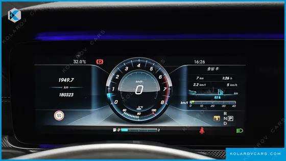 MERCEDES E-CLASS E300 4MATIC AMG LINE