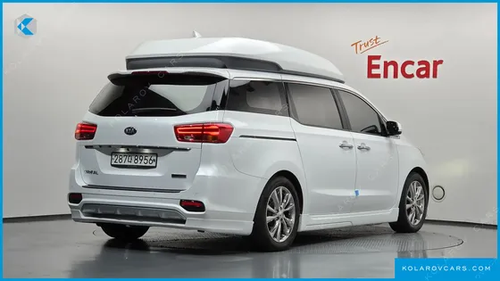 KIA CARNIVAL GASOLINE 9-SEATER HI-LIMOUSINE