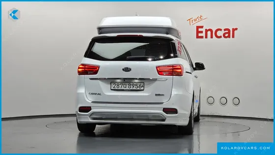 KIA CARNIVAL GASOLINE 9-SEATER HI-LIMOUSINE