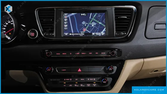 KIA CARNIVAL GASOLINE 9-SEATER HI-LIMOUSINE