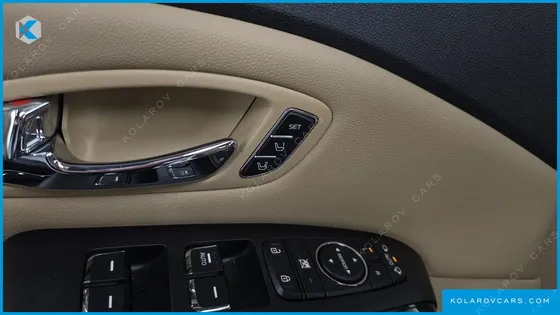 KIA CARNIVAL GASOLINE 9-SEATER HI-LIMOUSINE
