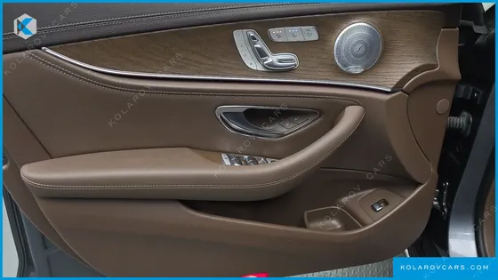 MERCEDES E-CLASS E300 4MATIC EXCLUSIVE