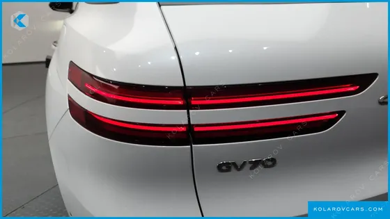 GENESIS GV70 2.5T GASOLINE 2WD