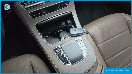 MERCEDES E-CLASS E220D 4MATIC EXCLUSIVE