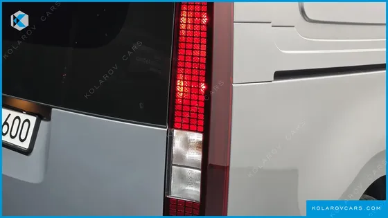 HYUNDAI STARIA CARGO 5-SEATER