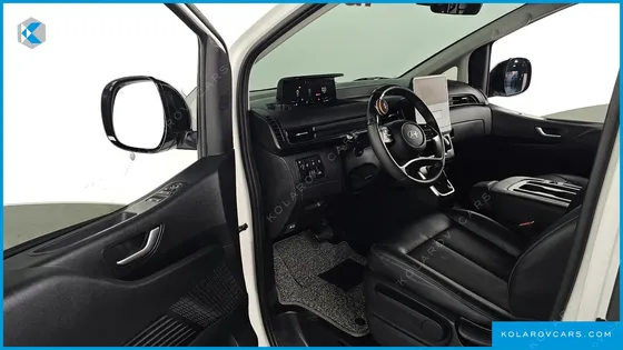 HYUNDAI STARIA CARGO 3-SEATER