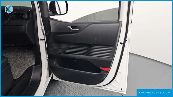 HYUNDAI STARIA CARGO 3-SEATER