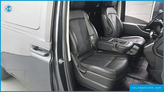 HYUNDAI STARIA CARGO 3-SEATER