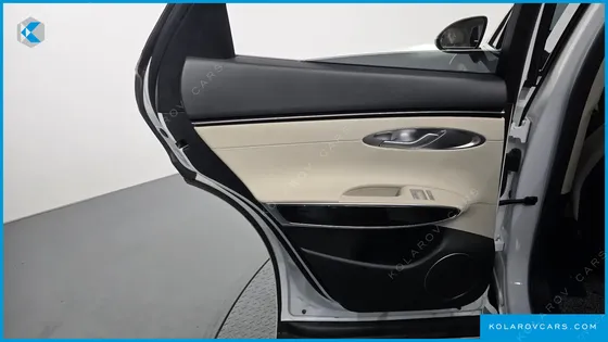 GENESIS GV70 2.5T GASOLINE 2WD