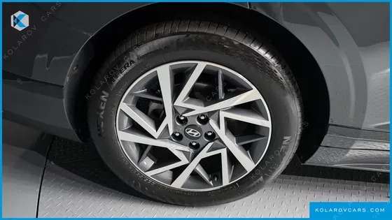 HYUNDAI GRANDEUR PREMIUM