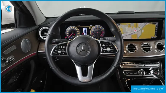 MERCEDES E-CLASS E300 4MATIC EXCLUSIVE