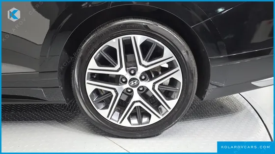 HYUNDAI GRANDEUR PREMIUM