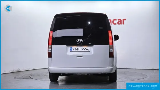 HYUNDAI STARIA TOURER 11-SEATER