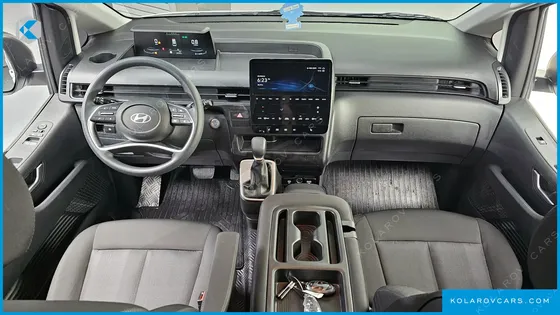 HYUNDAI STARIA TOURER 11-SEATER