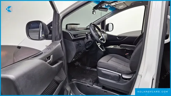 HYUNDAI STARIA TOURER 11-SEATER