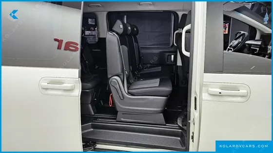 HYUNDAI STARIA TOURER 11-SEATER