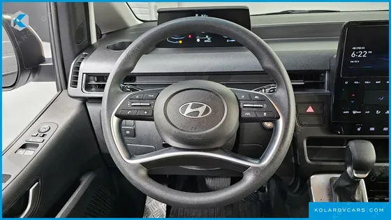 HYUNDAI STARIA TOURER 11-SEATER