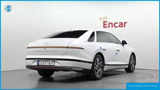 HYUNDAI GRANDEUR PREMIUM