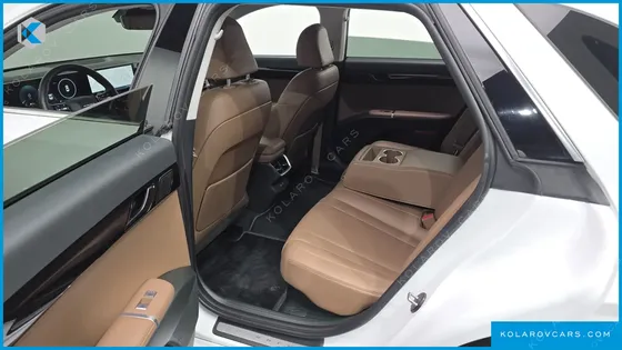 HYUNDAI GRANDEUR PREMIUM