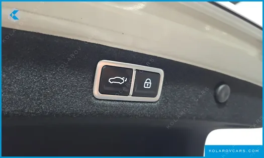 HYUNDAI GRANDEUR PREMIUM
