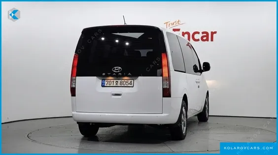 HYUNDAI STARIA TOURER 11-SEATER