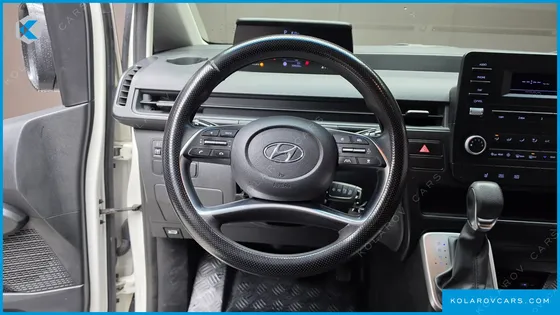 HYUNDAI STARIA TOURER 11-SEATER