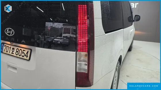 HYUNDAI STARIA TOURER 11-SEATER