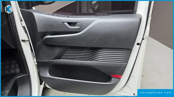 HYUNDAI STARIA TOURER 11-SEATER