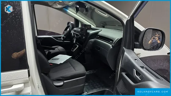 HYUNDAI STARIA TOURER 11-SEATER