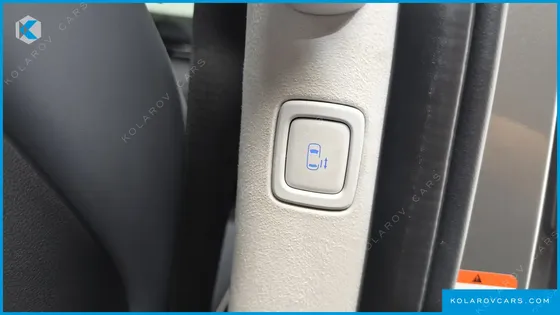 HYUNDAI STARIA L3.5 LOUNGE 9-SEATER