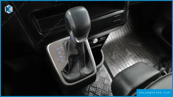 HYUNDAI STARIA TOURER 11-SEATER