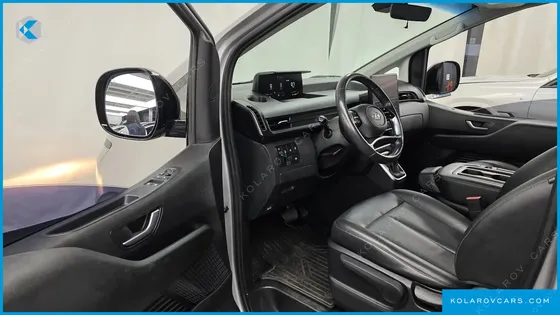HYUNDAI STARIA TOURER 11-SEATER