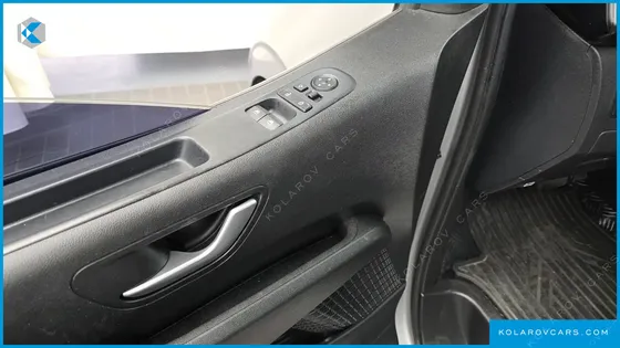 HYUNDAI STARIA TOURER 11-SEATER