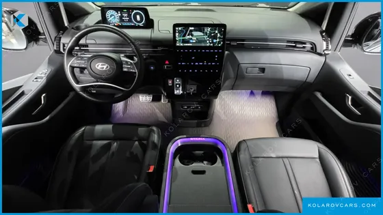 HYUNDAI STARIA HEV 1.6 LOUNGE 9-SEATER