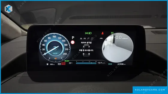 HYUNDAI STARIA HEV 1.6 LOUNGE 9-SEATER