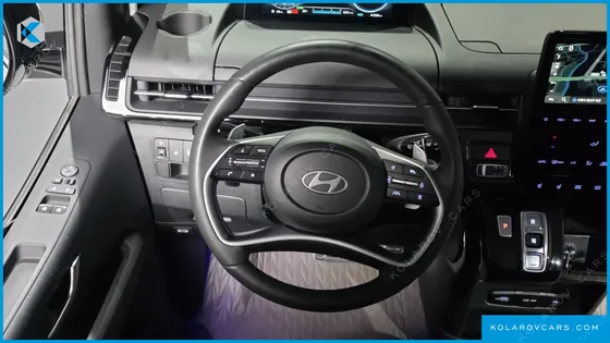 HYUNDAI STARIA HEV 1.6 LOUNGE 9-SEATER